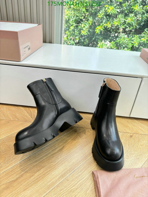 Boots-Women Shoes Code: NS1250 $: 175USD