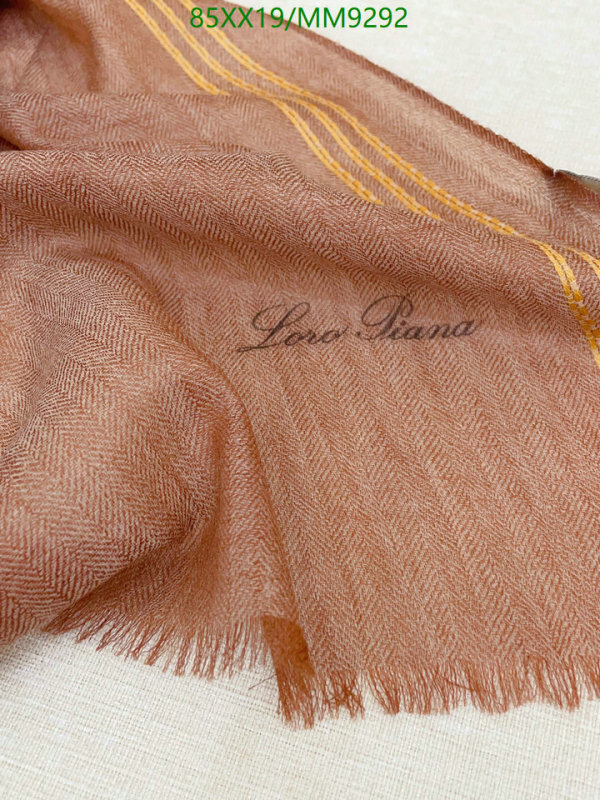 Loro Piana-Scarf Code: MM9292 $: 85USD