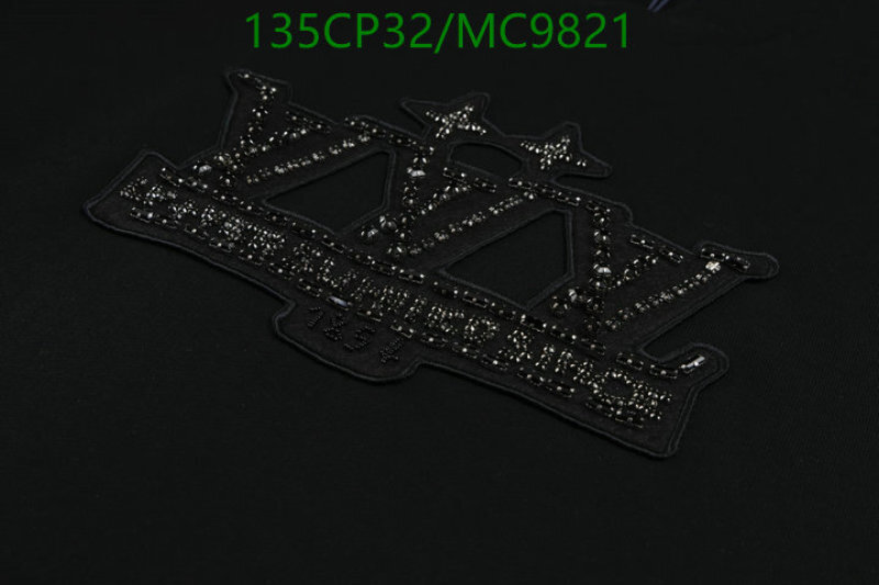 LV-Clothing Code: MC9821 $: 135USD