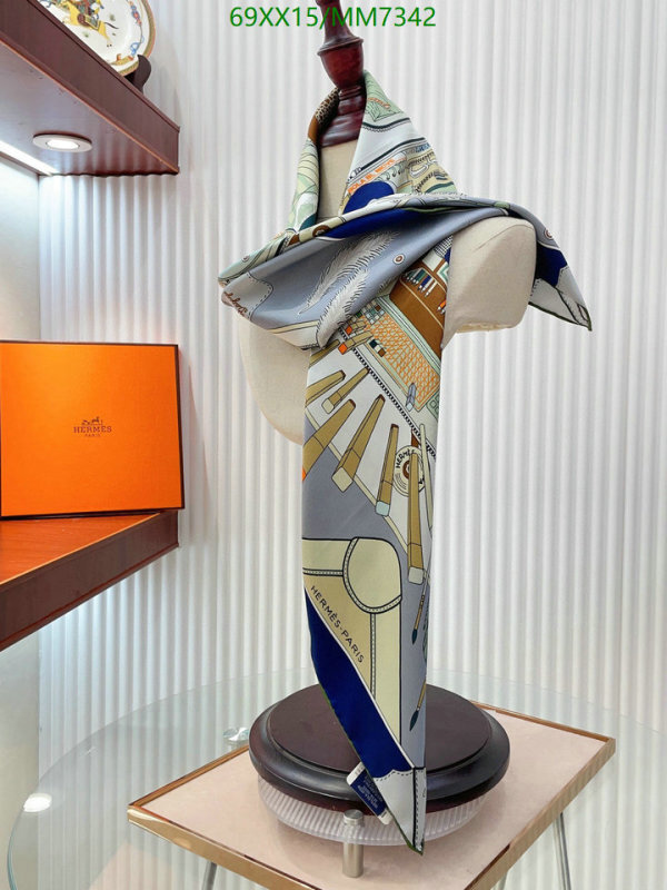 Hermes-Scarf Code: MM7342 $: 69USD