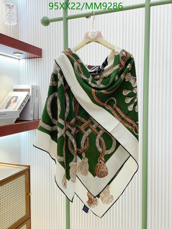 Hermes-Scarf Code: MM9286 $: 95USD