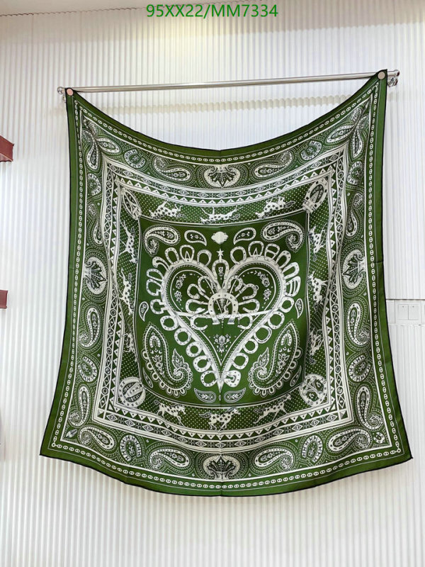 Hermes-Scarf Code: MM7334 $: 95USD