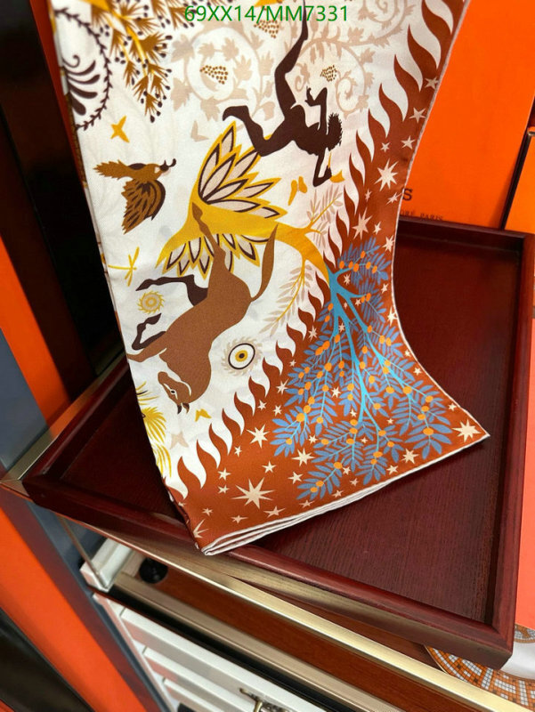 Hermes-Scarf Code: MM7331 $: 69USD