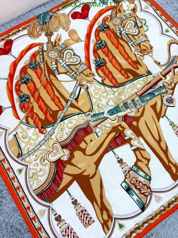 Hermes-Scarf Code: MM7311 $: 89USD