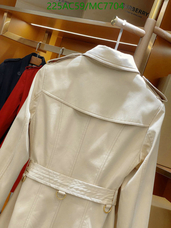 Burberry-Down jacket Women Code: MC7704 $: 225USD