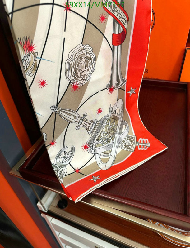 Hermes-Scarf Code: MM7337 $: 69USD