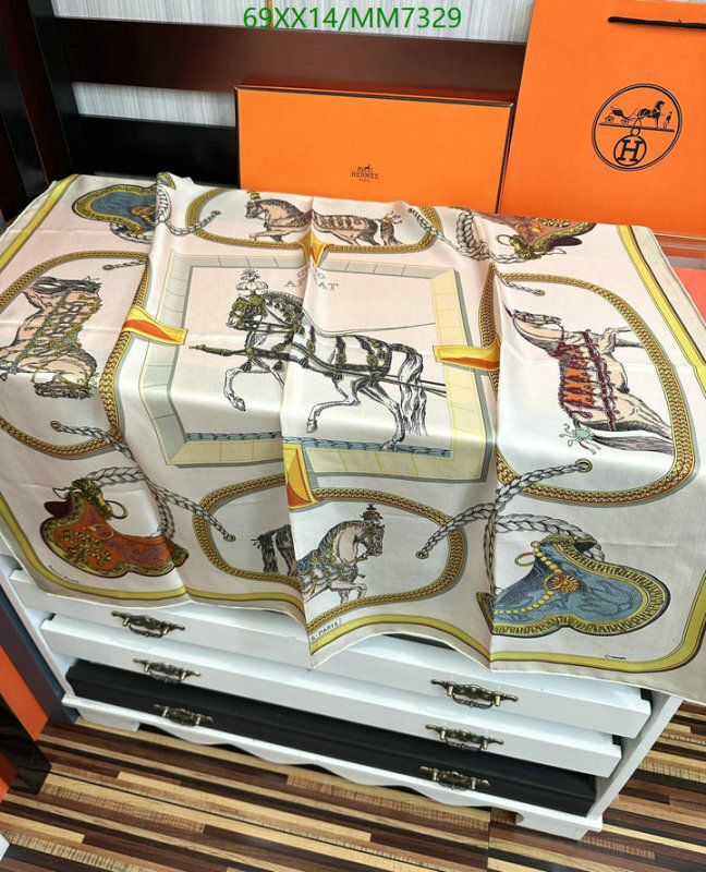 Hermes-Scarf Code: MM7329 $: 69USD