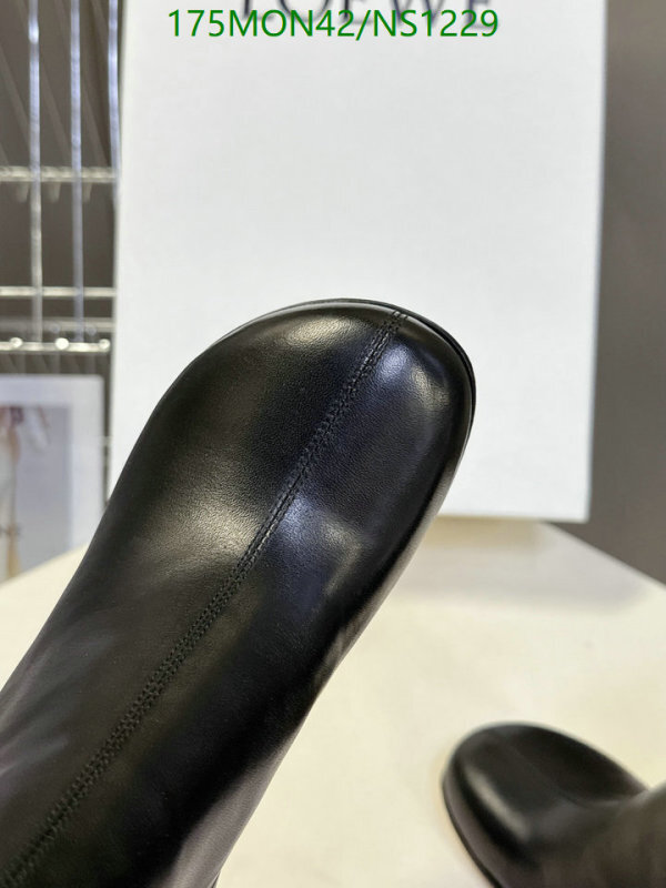 Loewe-Women Shoes Code: NS1229 $: 175USD