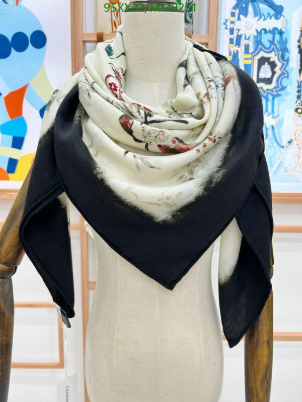 Dior-Scarf Code: MM9251 $: 95USD