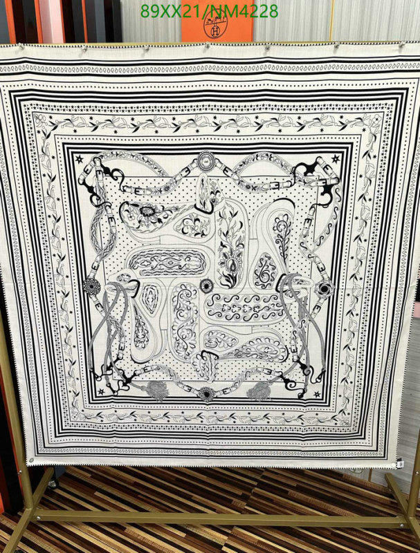 Hermes-Scarf Code: NM4228 $: 89USD