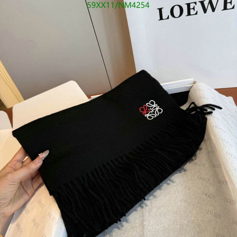 Loewe-Scarf Code: NM4254 $: 59USD
