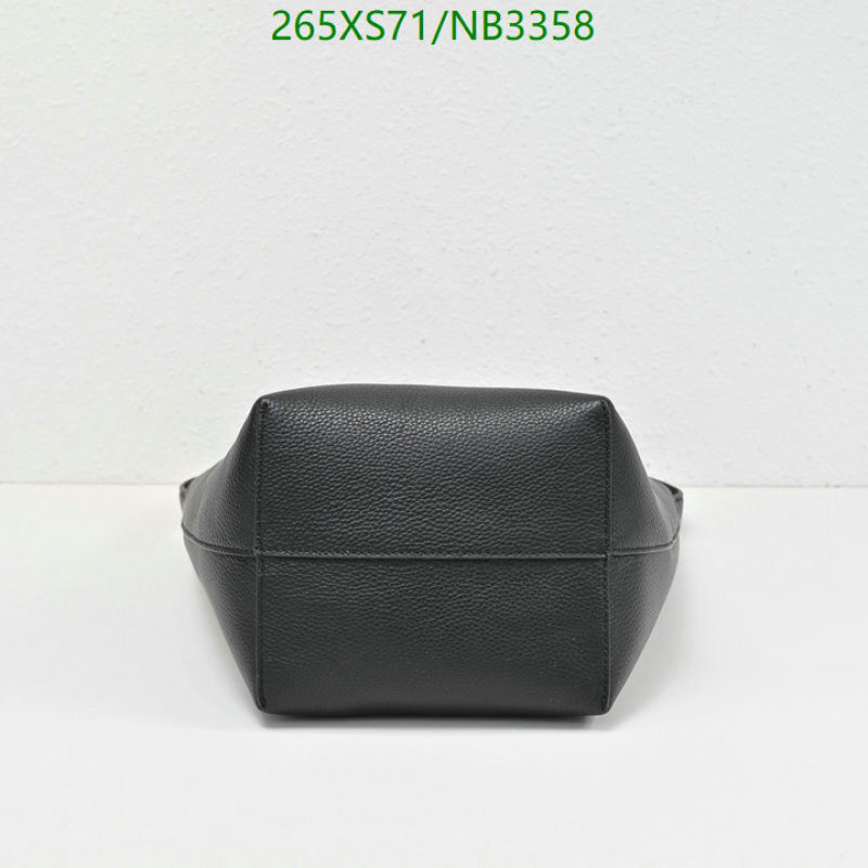The Row-Bag-Mirror Quality Code: NB3358