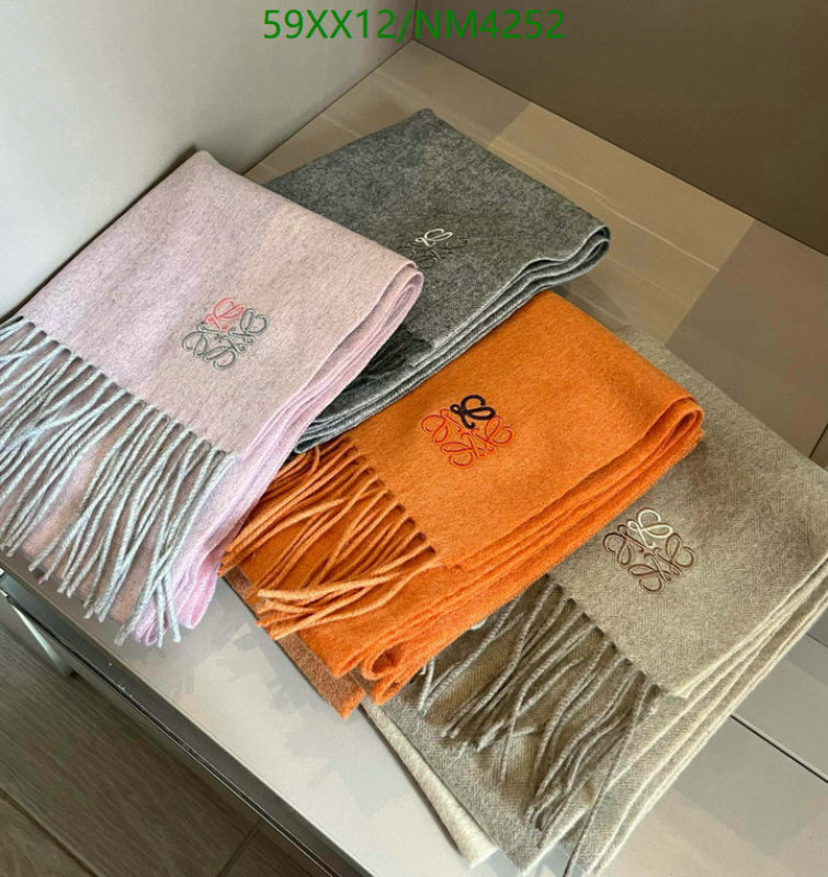 Loewe-Scarf Code: NM4252 $: 59USD