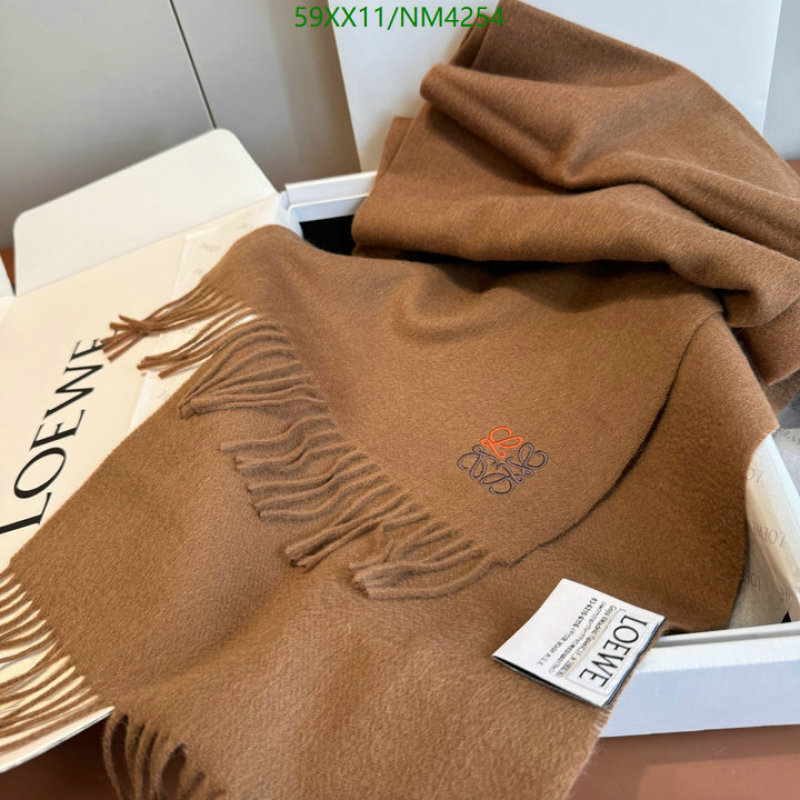 Loewe-Scarf Code: NM4254 $: 59USD
