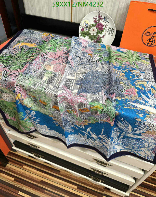 Hermes-Scarf Code: NM4232 $: 59USD