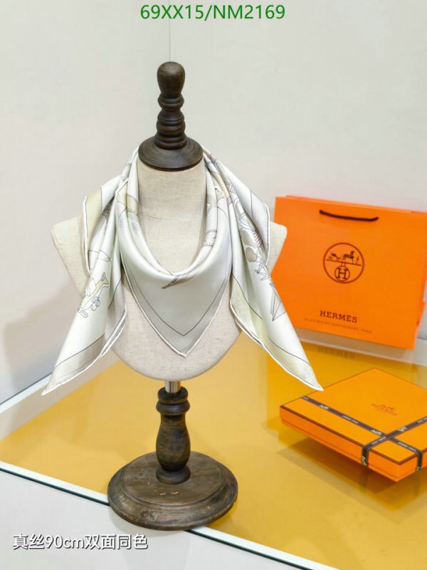 Hermes-Scarf Code: NM2169 $: 69USD