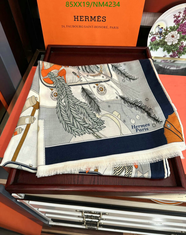 Hermes-Scarf Code: NM4234 $: 85USD