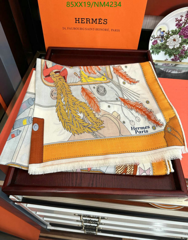 Hermes-Scarf Code: NM4234 $: 85USD