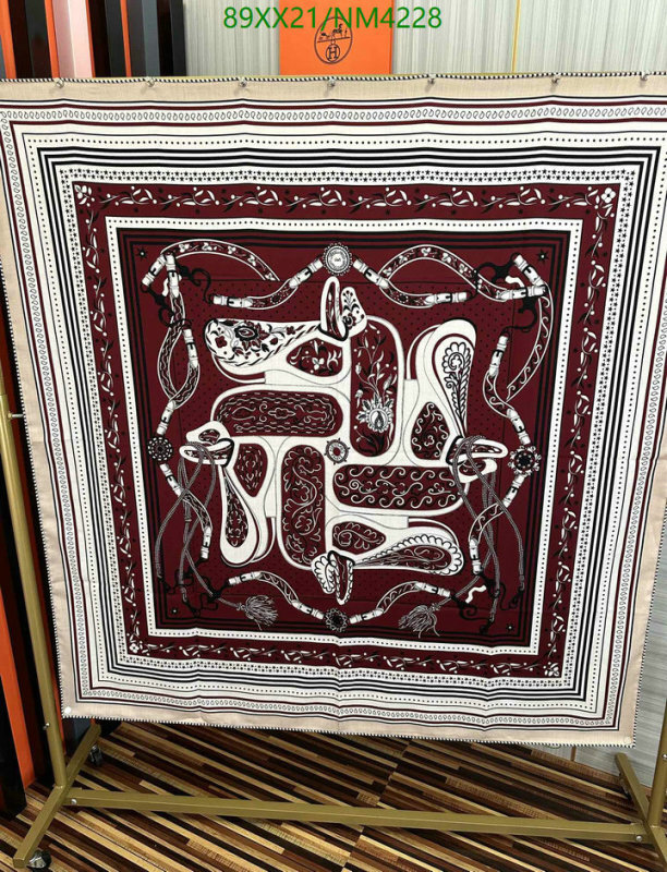 Hermes-Scarf Code: NM4228 $: 89USD