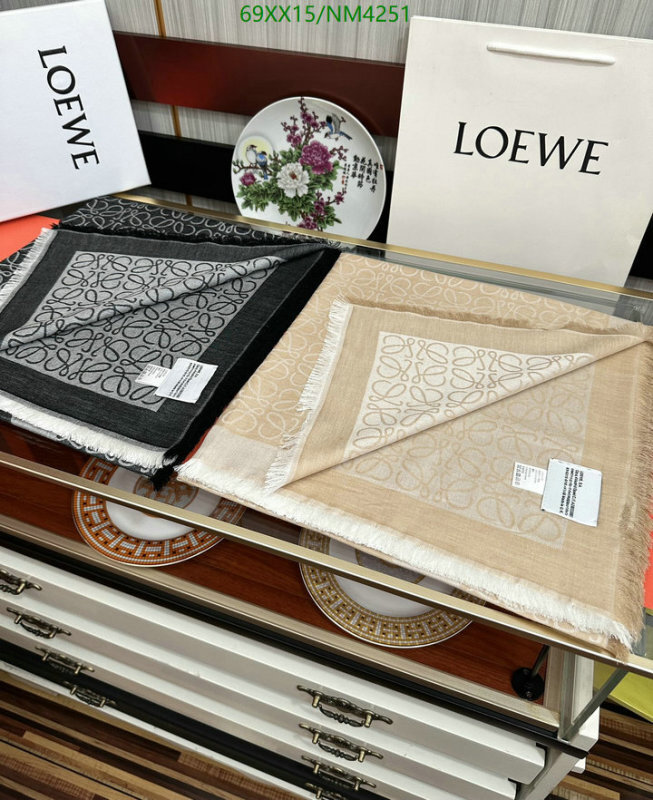 Loewe-Scarf Code: NM4251 $: 69USD
