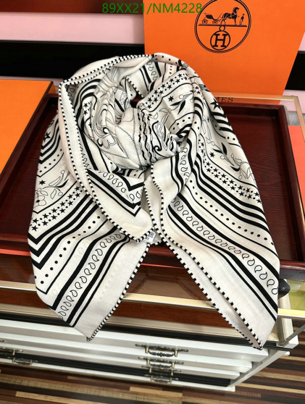 Hermes-Scarf Code: NM4228 $: 89USD