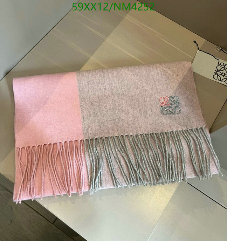 Loewe-Scarf Code: NM4252 $: 59USD
