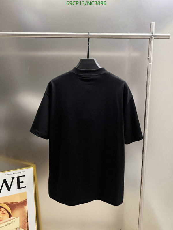 Burberry-Clothing Code: NC3896 $: 69USD