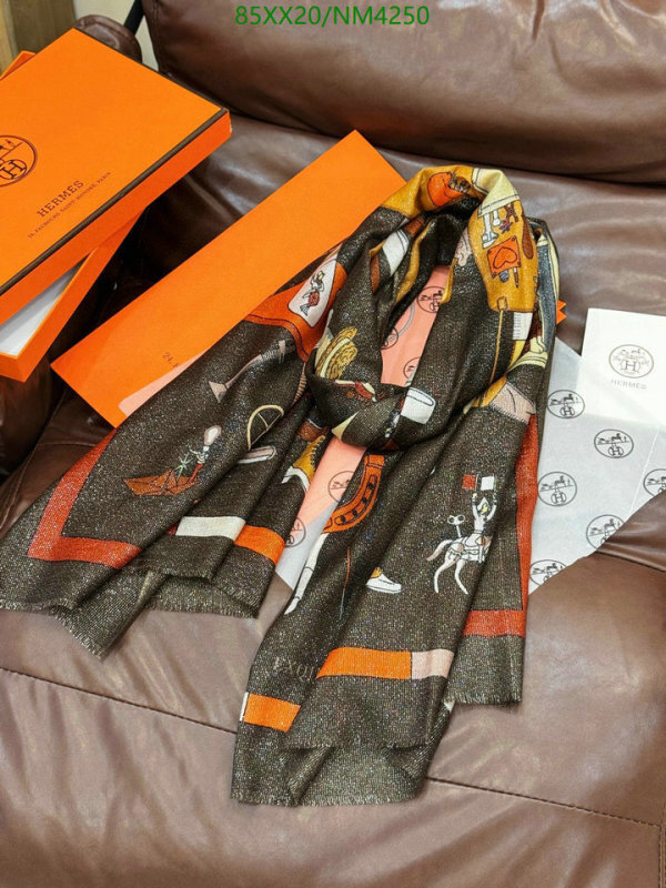 Hermes-Scarf Code: NM4250 $: 85USD