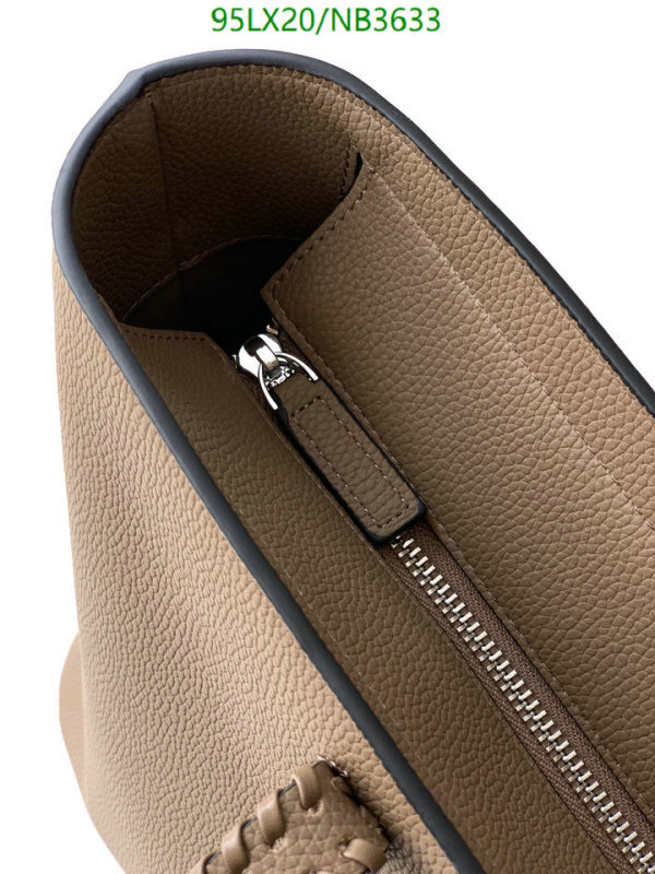 Valentino-Bag-4A Quality Code: NB3633 $: 95USD