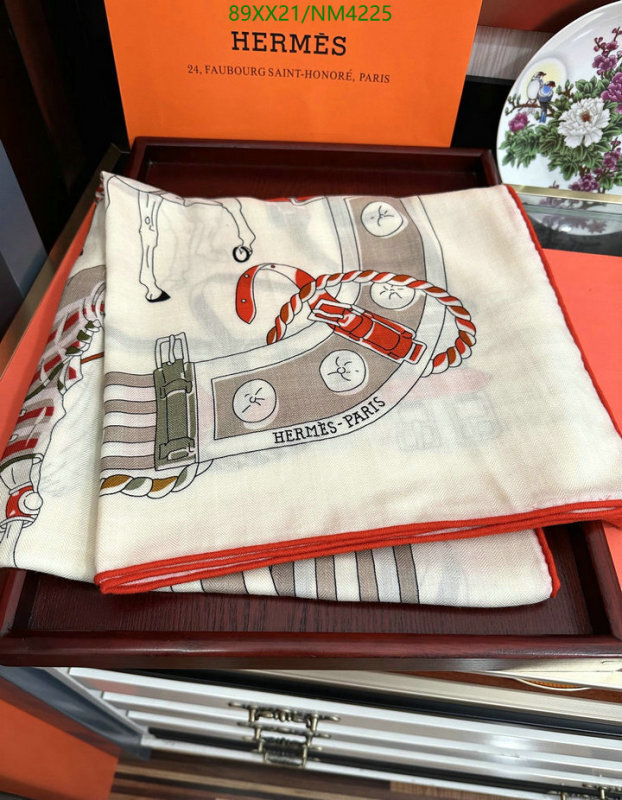 Hermes-Scarf Code: NM4225 $: 89USD