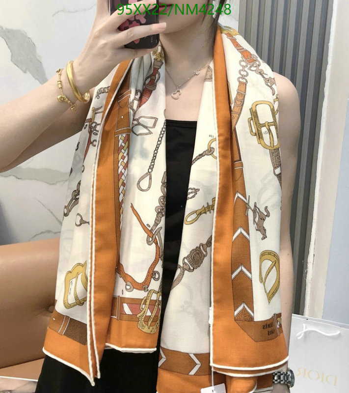 Hermes-Scarf Code: NM4248 $: 95USD