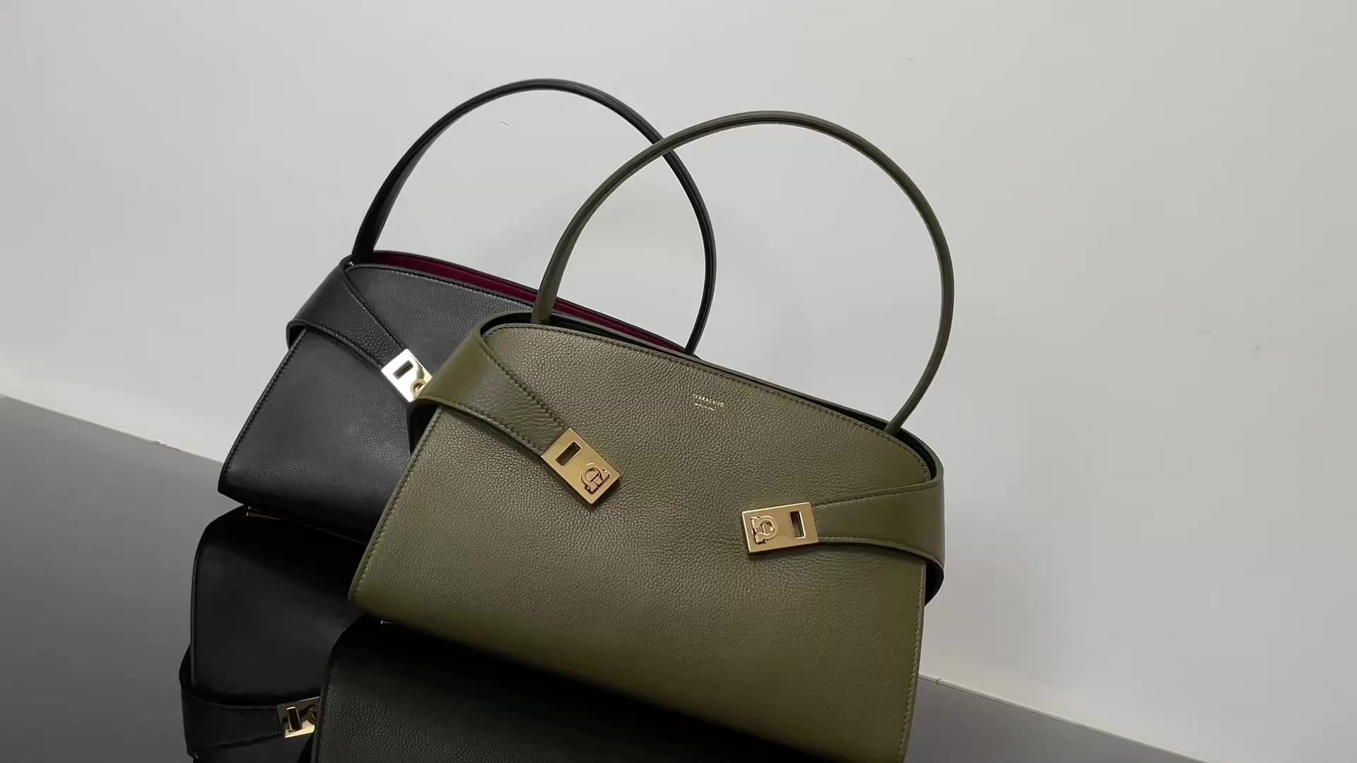 Ferragamo-Bag-Mirror Quality Code: NB3385 $: 645USD