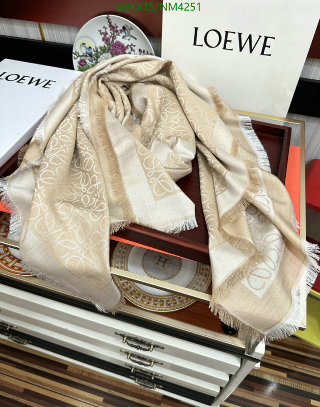 Loewe-Scarf Code: NM4251 $: 69USD