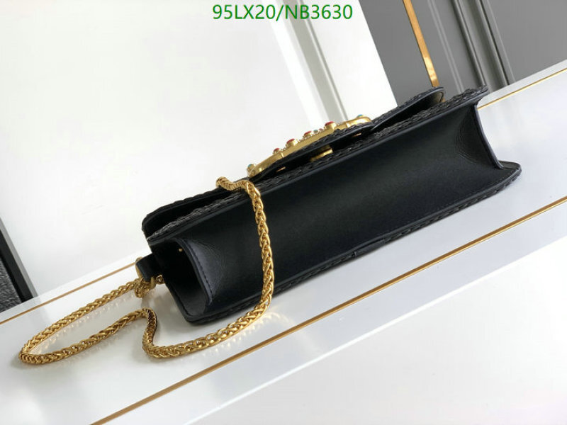 Valentino-Bag-4A Quality Code: NB3630 $: 95USD
