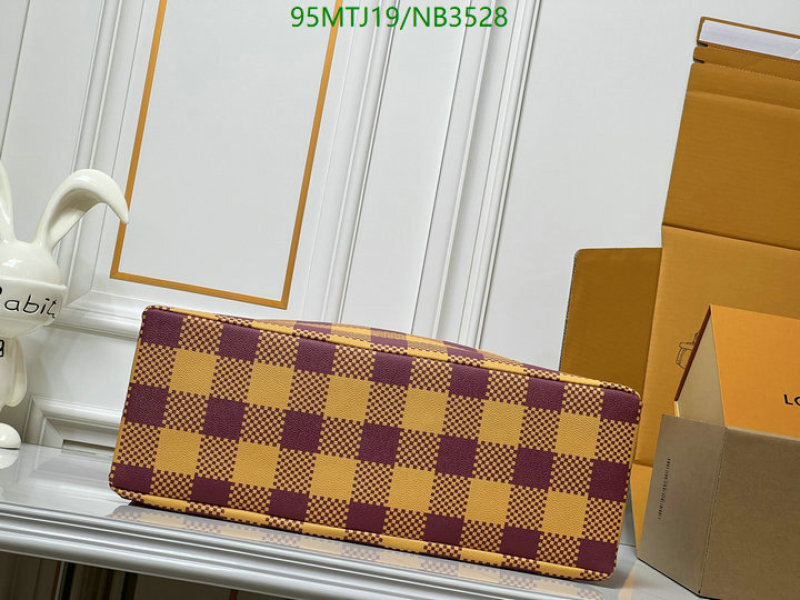 LV-Bag-4A Quality Code: NB3528 $: 95USD