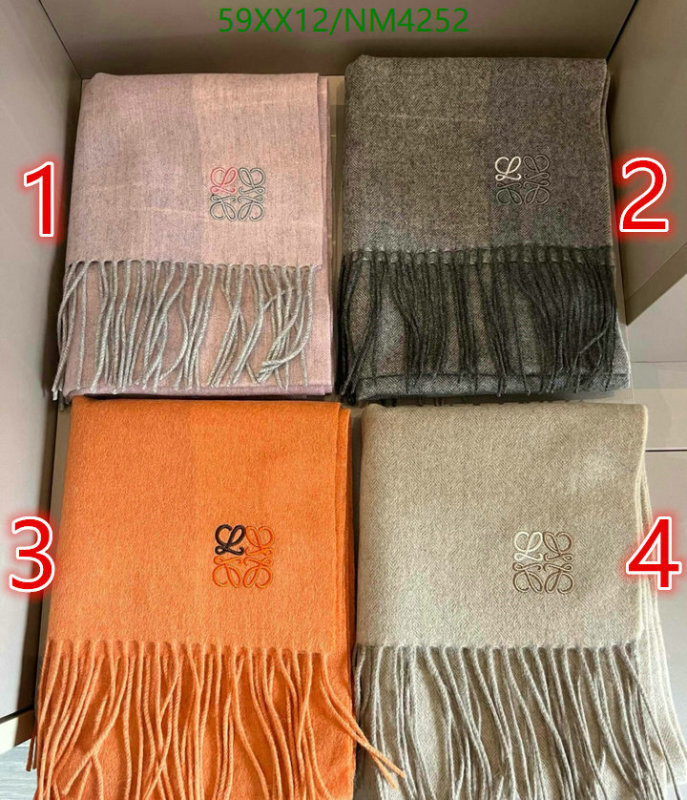 Loewe-Scarf Code: NM4252 $: 59USD