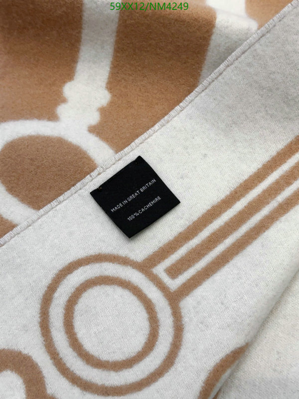 Hermes-Scarf Code: NM4249 $: 59USD