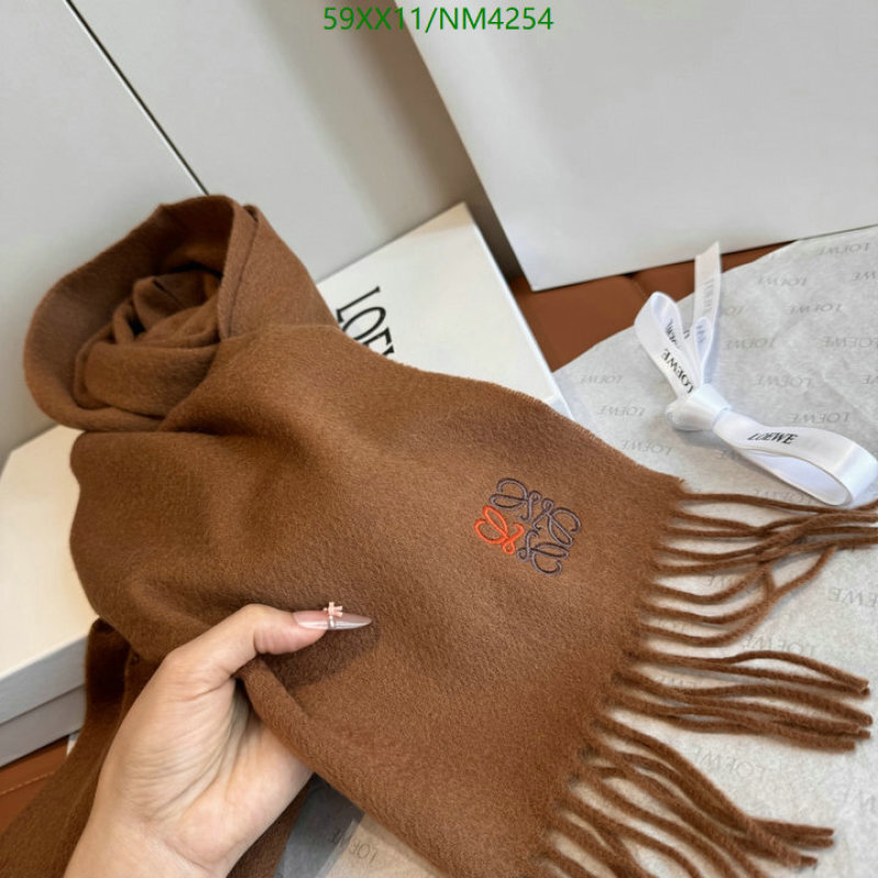 Loewe-Scarf Code: NM4254 $: 59USD
