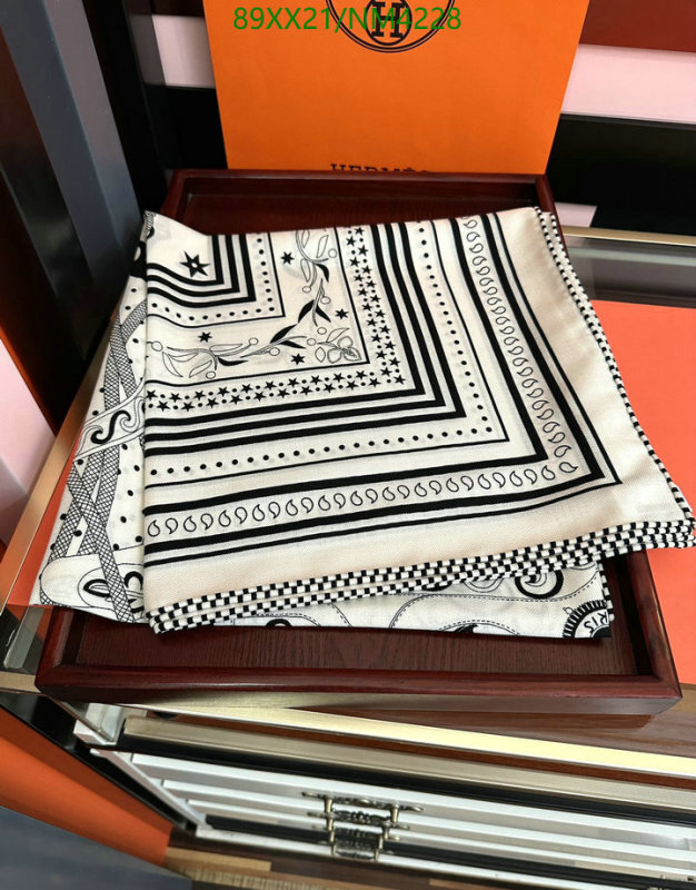 Hermes-Scarf Code: NM4228 $: 89USD