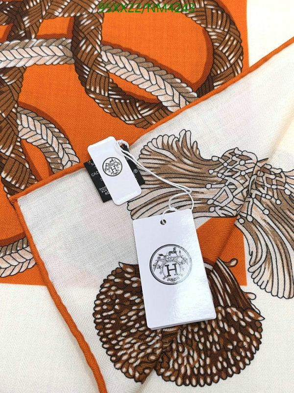 Hermes-Scarf Code: NM4243 $: 95USD
