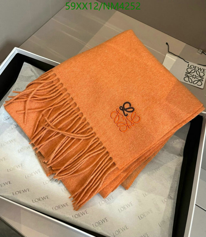 Loewe-Scarf Code: NM4252 $: 59USD