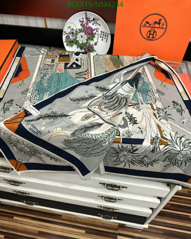 Hermes-Scarf Code: NM4234 $: 85USD