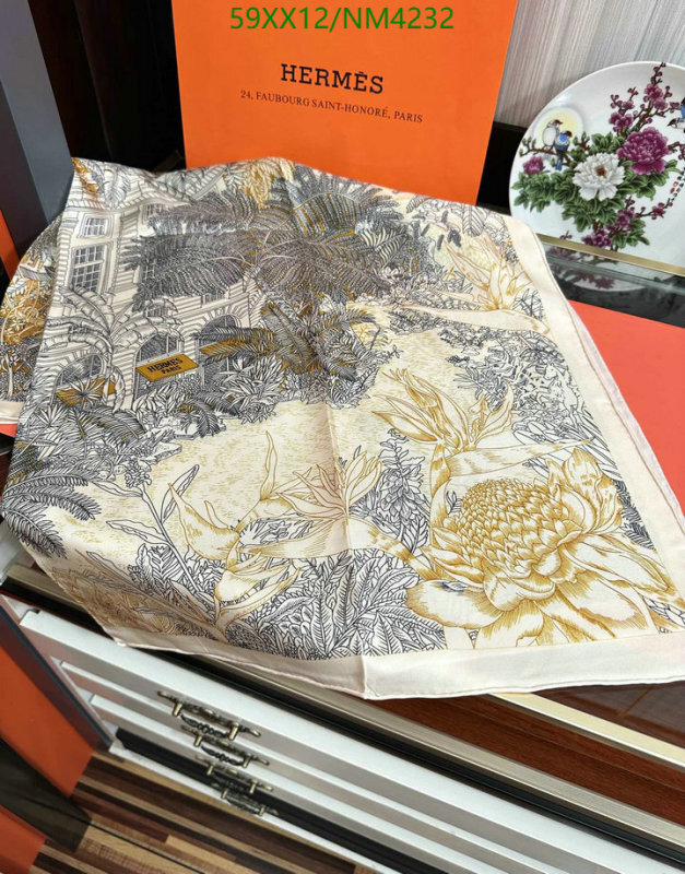 Hermes-Scarf Code: NM4232 $: 59USD