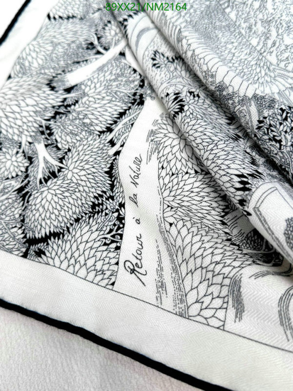 Hermes-Scarf Code: NM2164 $: 89USD