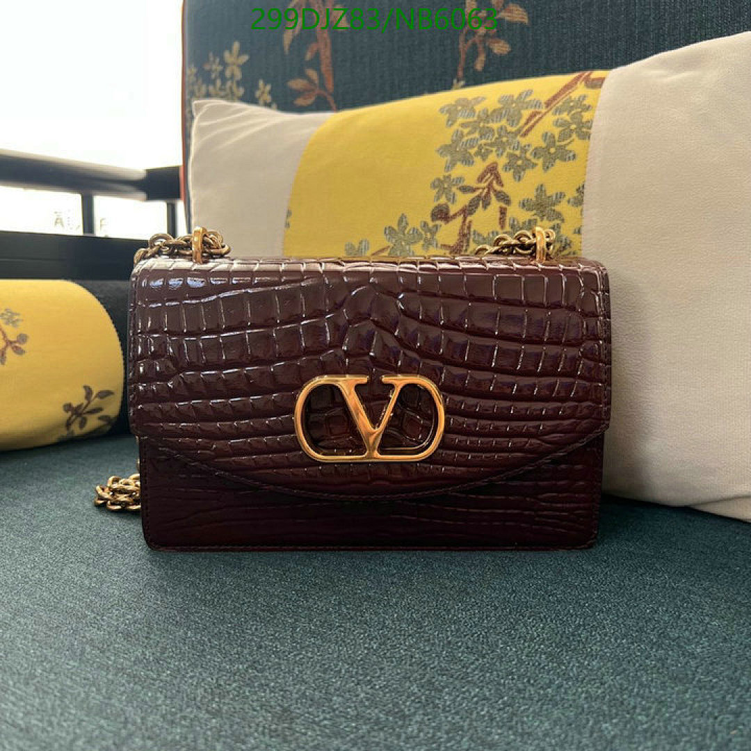 Valentino-Bag-Mirror Quality Code: NB6063 $: 299USD