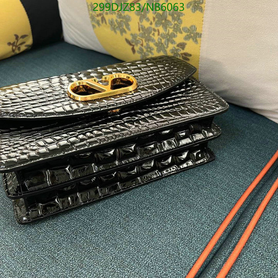 Valentino-Bag-Mirror Quality Code: NB6063 $: 299USD