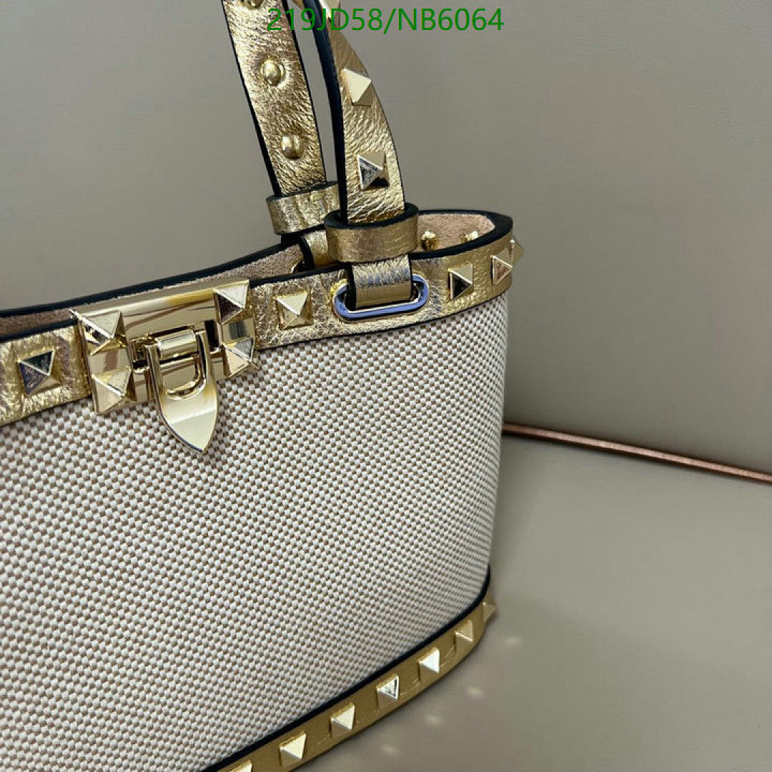 Valentino-Bag-Mirror Quality Code: NB6064 $: 219USD