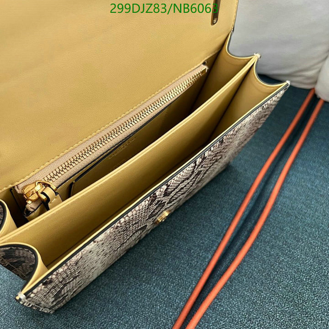 Valentino-Bag-Mirror Quality Code: NB6063 $: 299USD