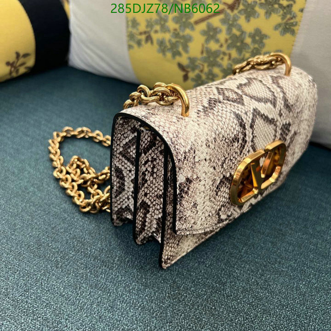Valentino-Bag-Mirror Quality Code: NB6062 $: 285USD