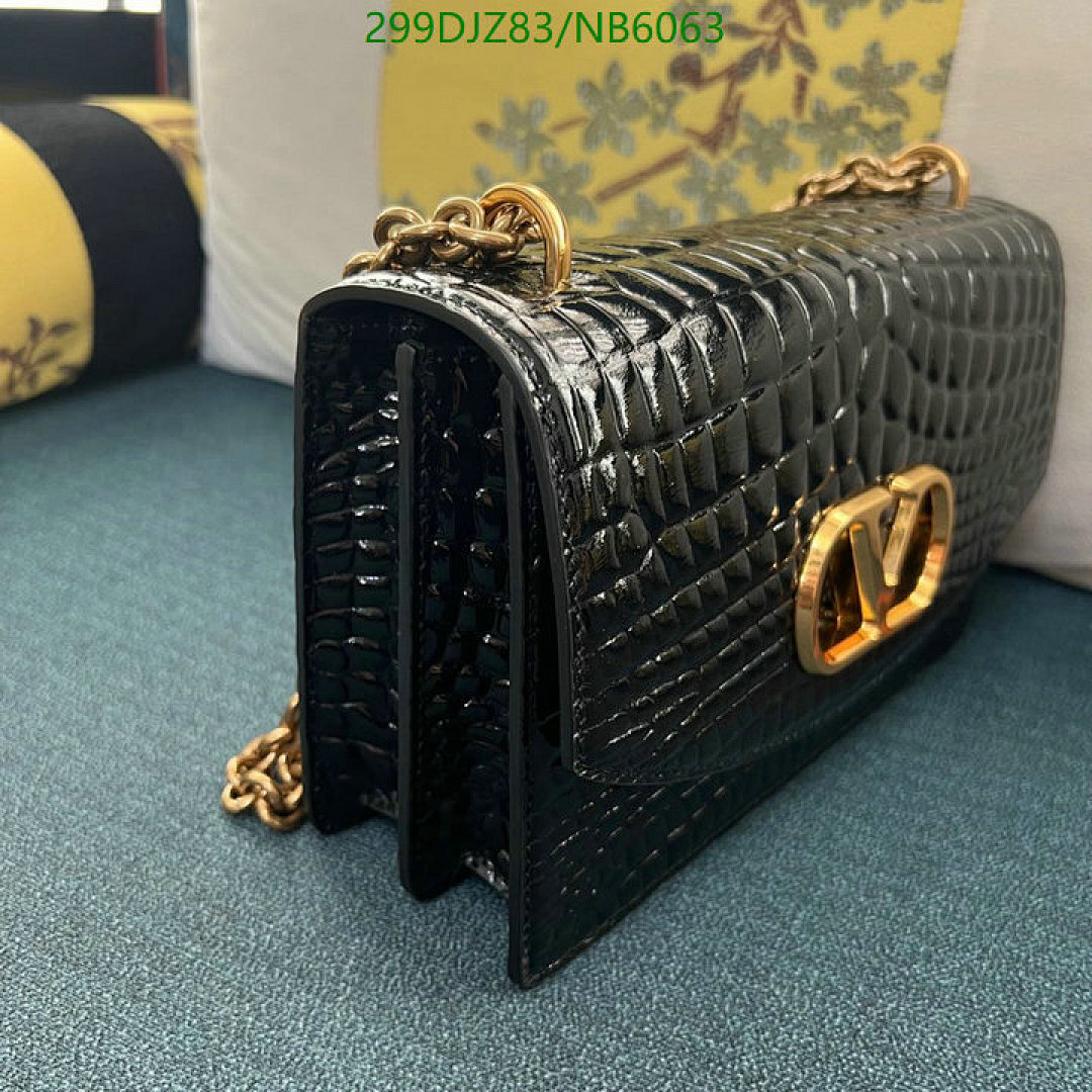 Valentino-Bag-Mirror Quality Code: NB6063 $: 299USD